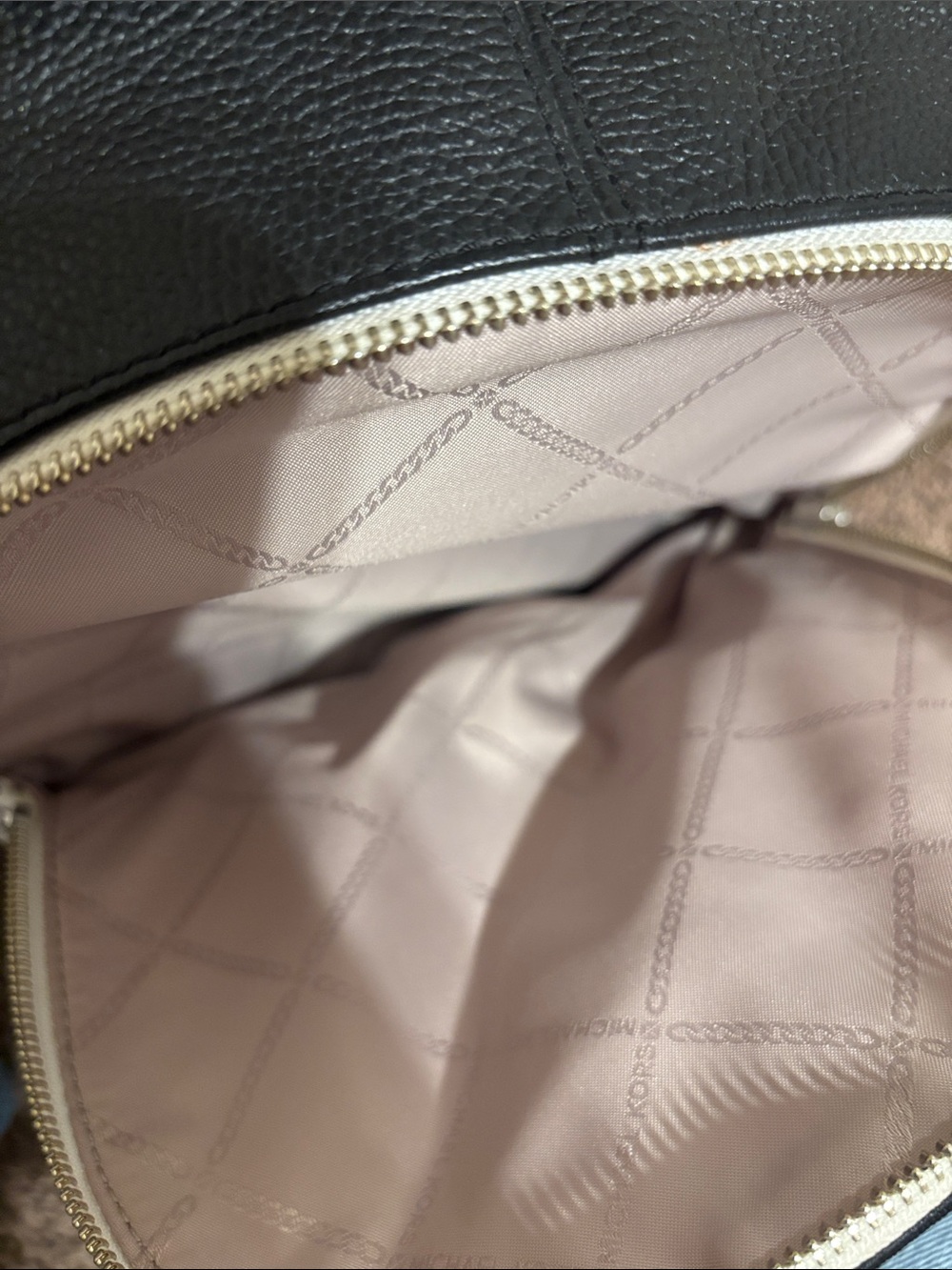 Michael Kors White Backpack with Black Logo Stripe - Picture 4 of 5